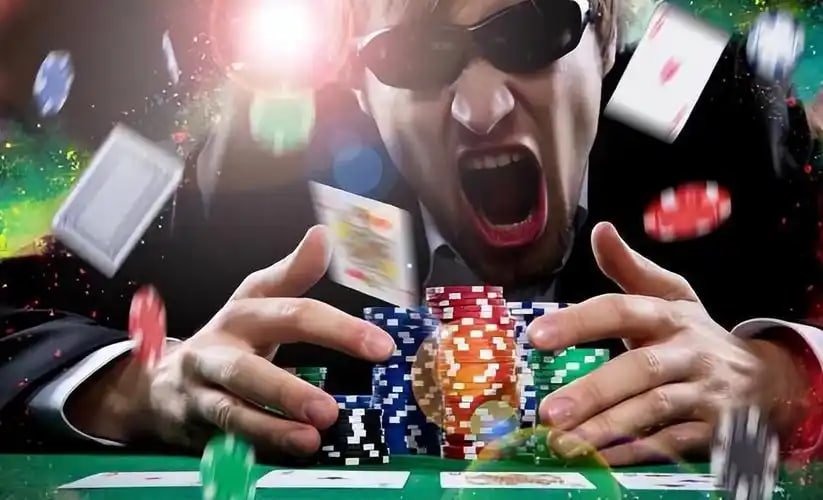 Dealer live casino profesional berinteraksi secara langsung via streaming untuk bisa bertaruh real-time